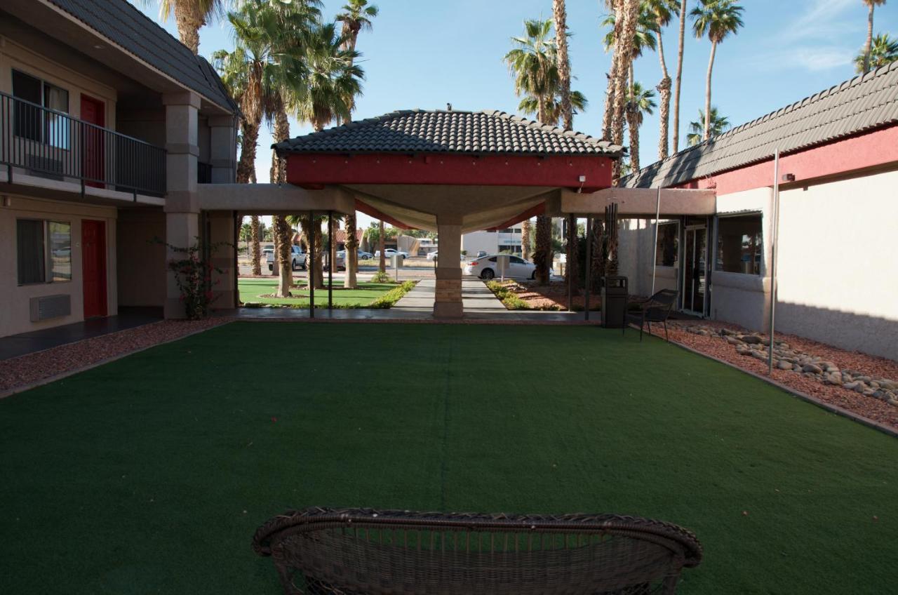 Motel Ramada By Wyndham 2*